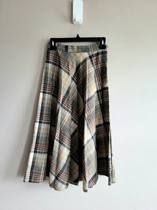 Vintage Dresses & Skirts - Vintage Wool Midi High Waisted Pleated Plaid Pattern Flared Skirt